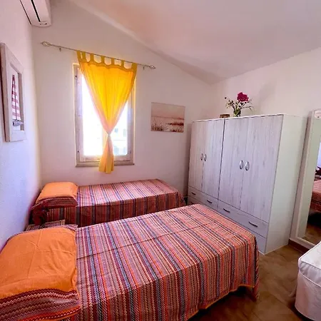 Domus Henricus -threeroom In 400 Meters From The Sea * Porto Pollo