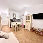 Domus Henricus -threeroom In 400 Meters From The Sea * Porto Pollo