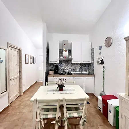 Apartment Domus Henricus -threeroom In 400 Meters From The Sea