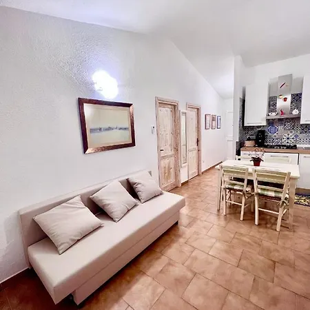 Domus Henricus -threeroom In 400 Meters From The Sea *