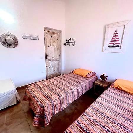 Domus Henricus -threeroom In 400 Meters From The Sea