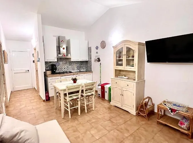 Domus Henricus -threeroom In 400 Meters From The Sea * Porto Pollo